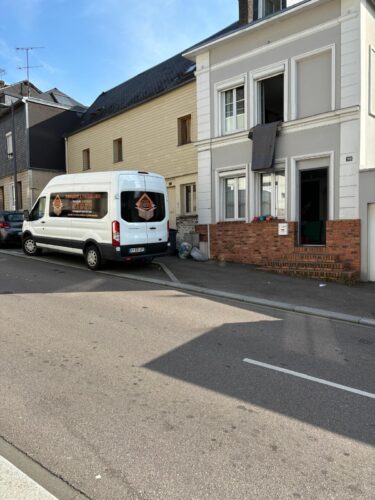 camion déménagement thery pendant déménagement